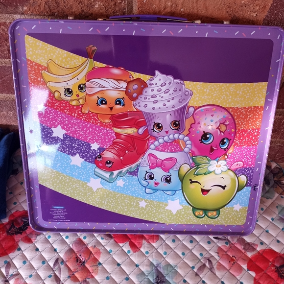 Shopkins Squad Tin Carrying Case - Picture 2 of 5